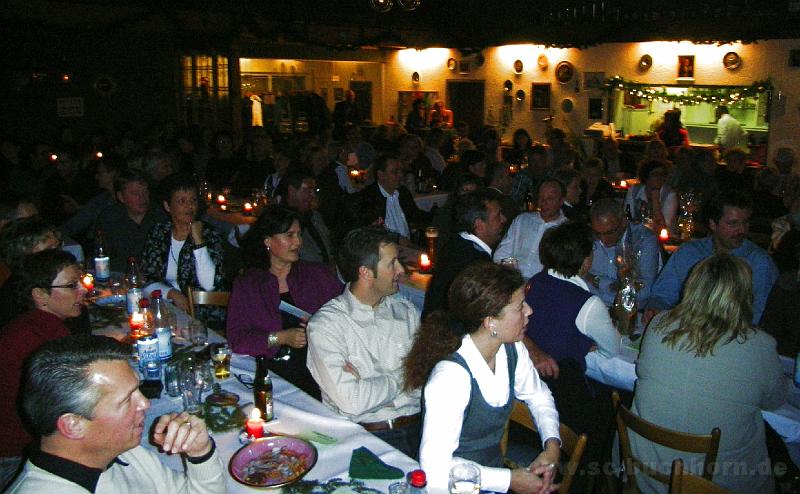 Niko 053.jpg - volles Haus im Trachtenheim